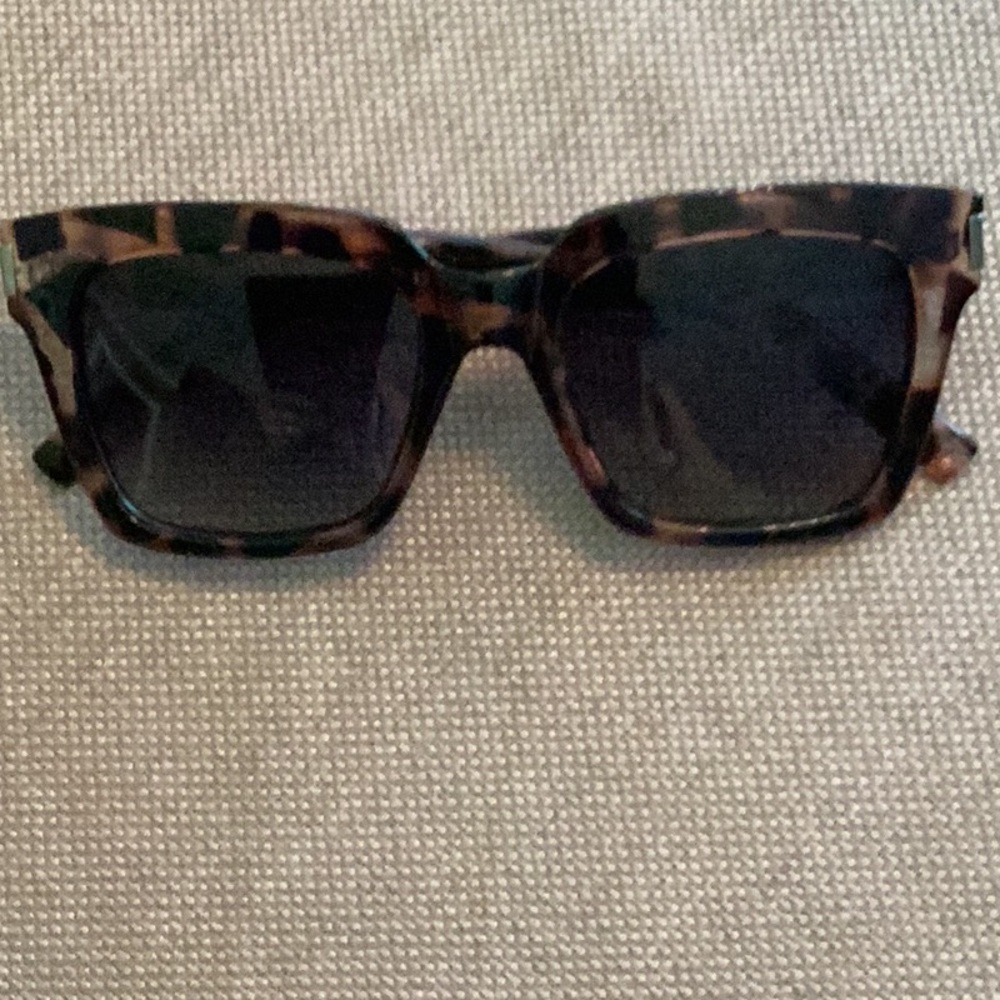 Brown/Black Tortoiseshell Emerald Isle Sunglasses